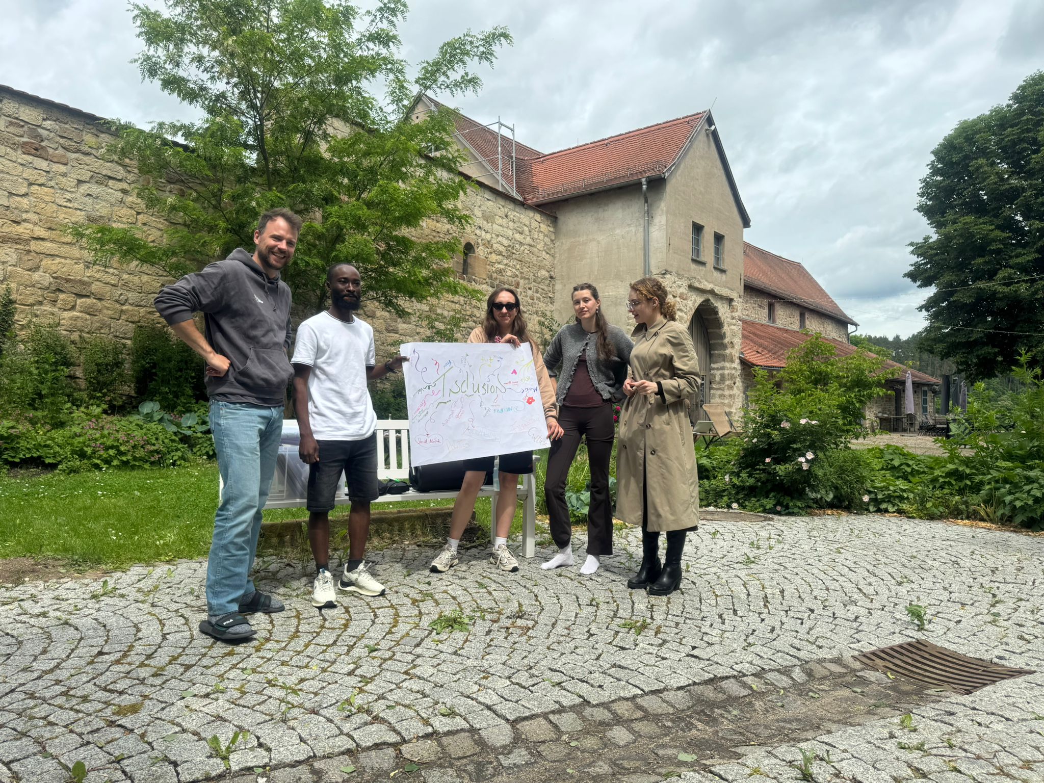 Jeunes participant à une activité sur les valeurs européennes à Tannroda